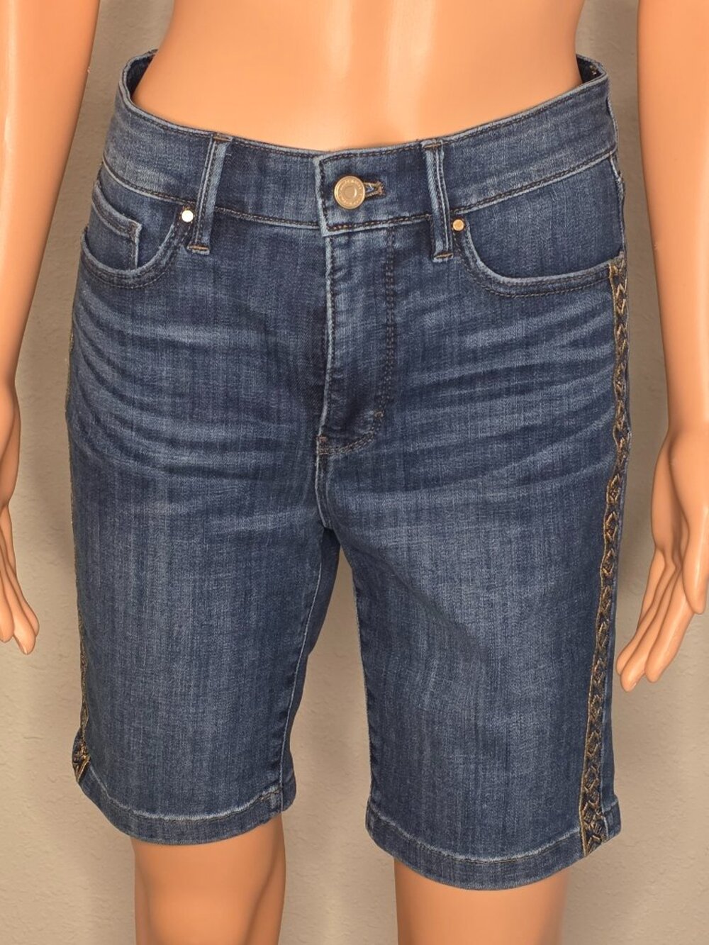 White House Black Market "The Bermuda Short" High-Rise Shorts, Size 4